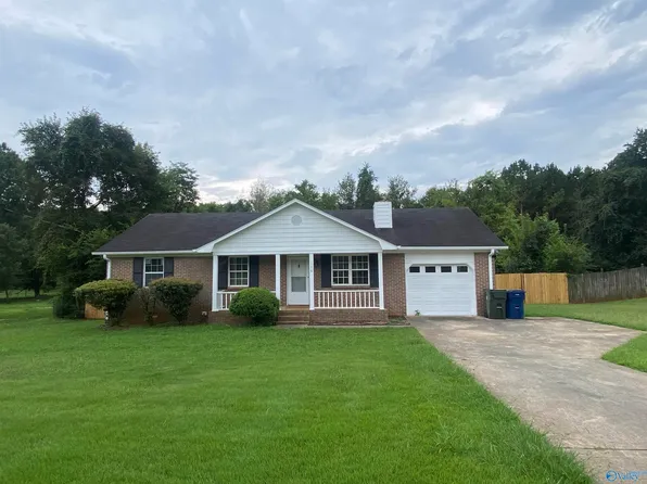136 Colby Dr NE, Huntsville, AL 35810