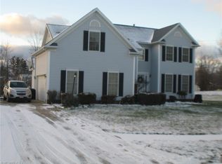 8947 Manor Ct, Macedonia, OH 44056