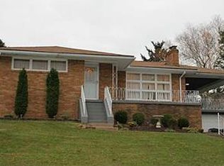 2018 Country Club Dr, McKeesport, PA 15135