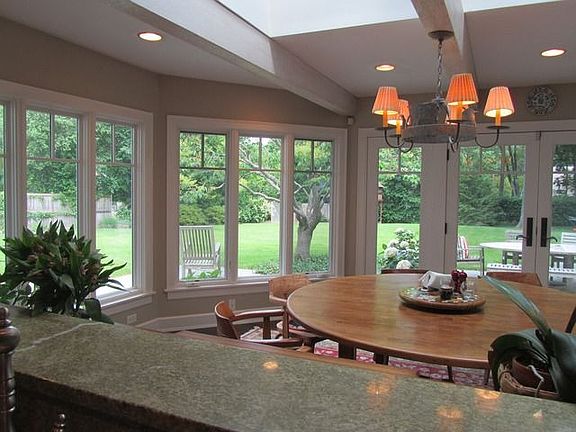 4th image of 1195 Oak Knoll Dr