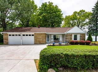 174 E 324th St, Eastlake, OH 44095