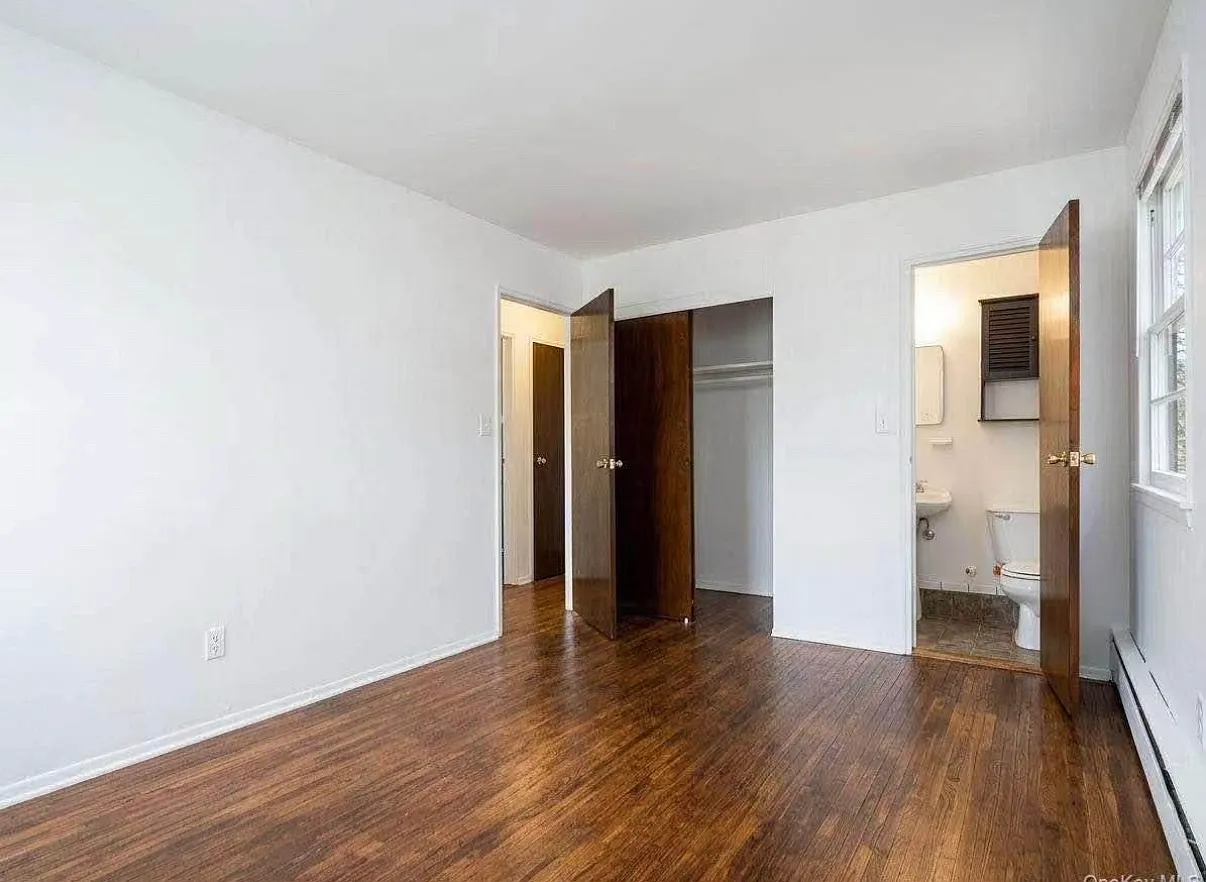 3 bed, 1.5 bath, $3,600 — Photo 1
