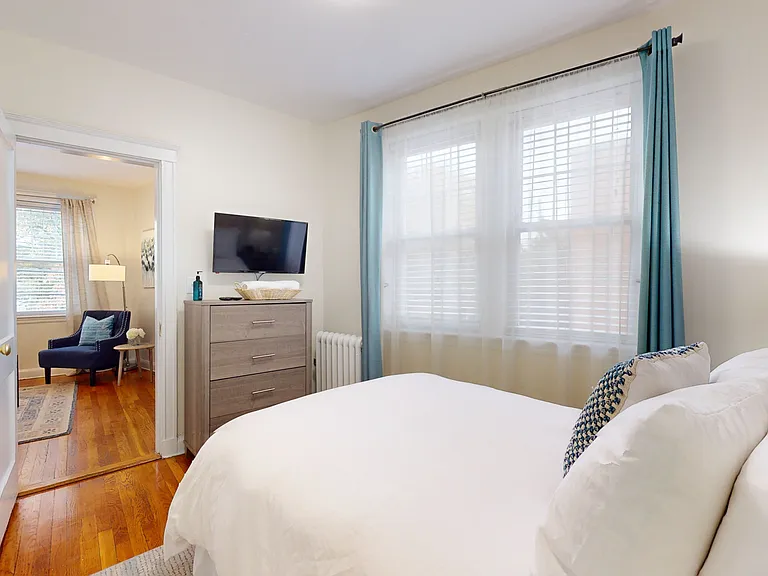 191 Kent St #3 — Photo 11