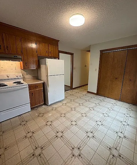 4459 Allen Rd — Photo 2