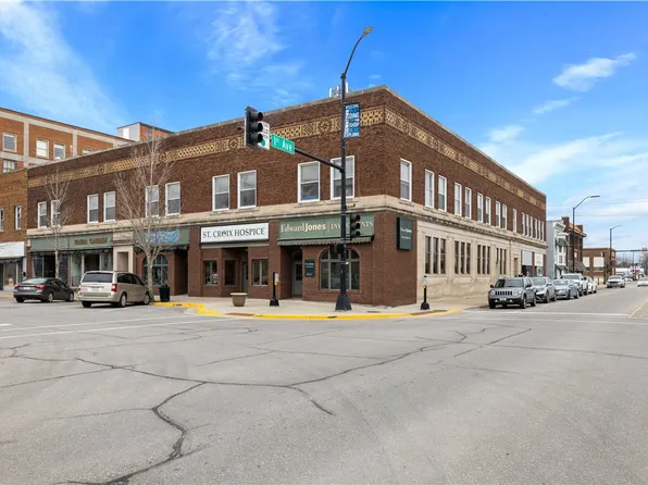 104 1st Ave E APT 1, Newton, IA 50208