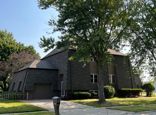 1635 Sheffield Dr, Elgin, IL 60123