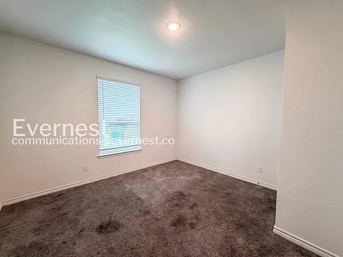 621 Old Glory Rd — Photo 9