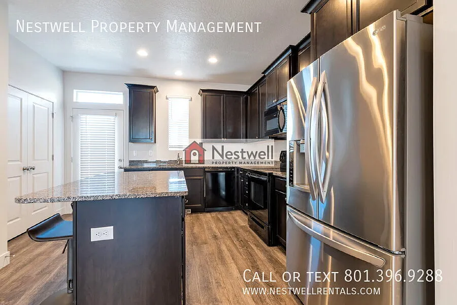Amazing 2-bed Townhome in West jordan — Photo 4