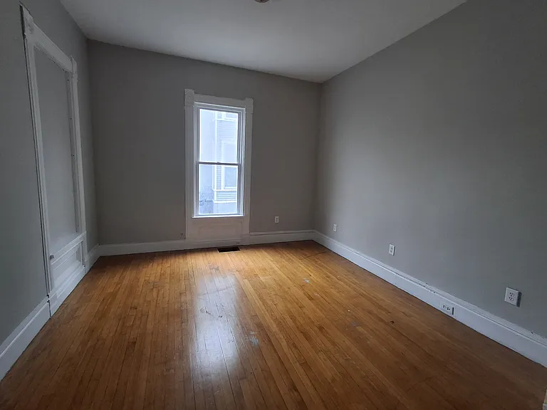 13 Charles St #1 — Photo 8