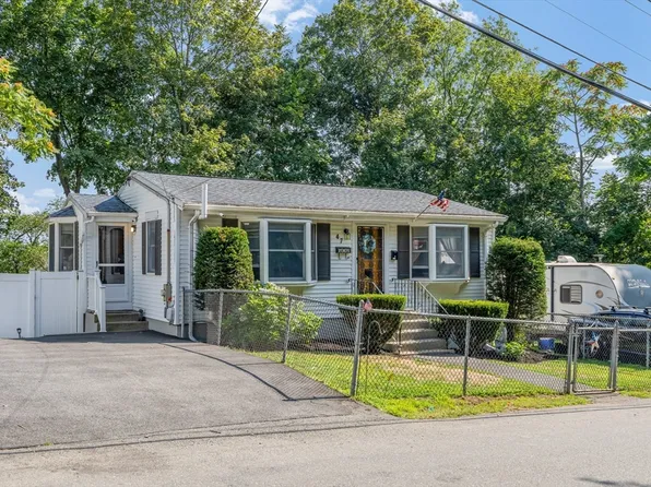 47 Neal St, Malden, MA 02148