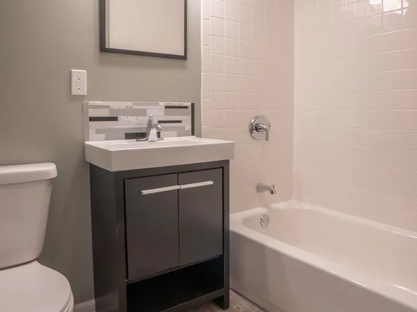 4711 38th Ave., 4711 38th Ave APT 1, Kenosha, WI 53144