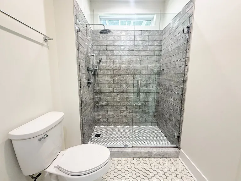 208 Allison Way — Photo 16