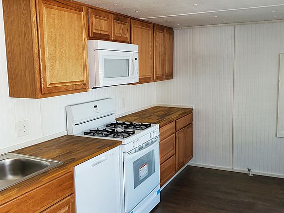 3rd image of 818 Ponderosa Ln #6