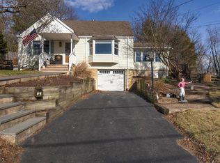 5 Brookside Pl, Flemington, NJ 08822