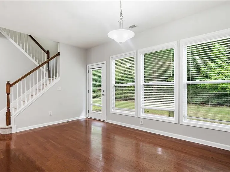3685 Silver Springs Rd — Photo 11