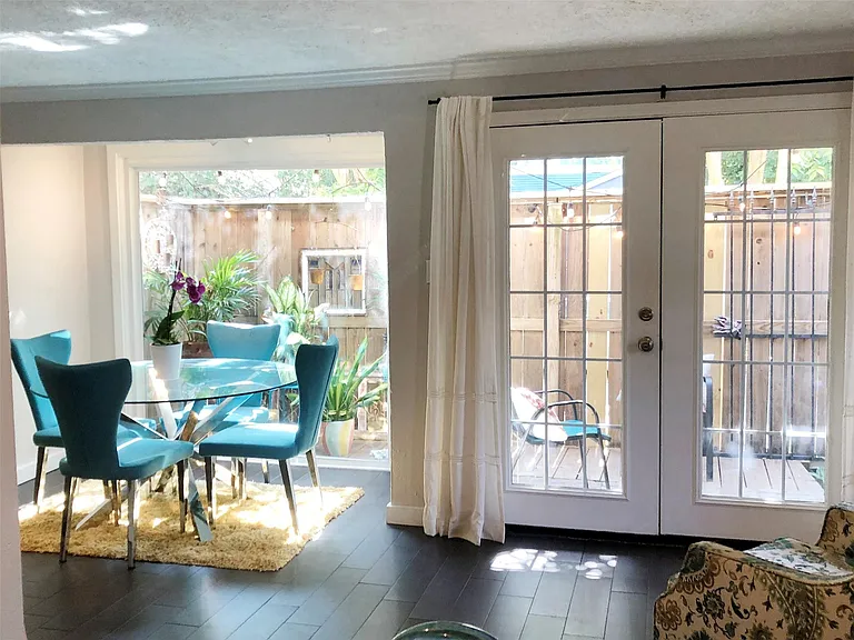2510 Whitney St #3 — Photo 4