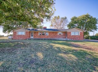 1304 S Clarence Nash Blvd, Watonga, OK 73772