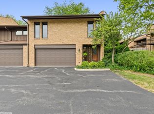 1720 Wildberry Dr #A, Glenview, IL