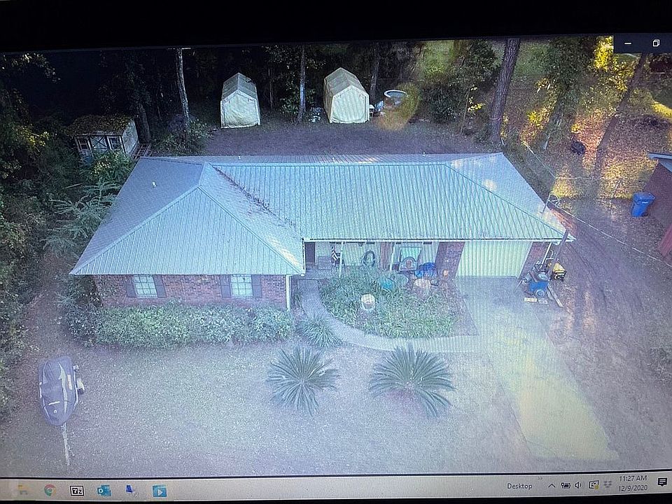 1st image of 128 N End Dr