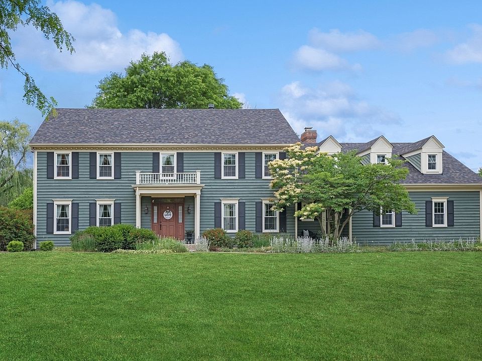 1st image of 1600 Brittany Ln