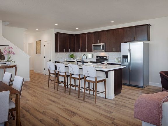 SJVHomes_Sorrento_2290_Cedar_007.jpg