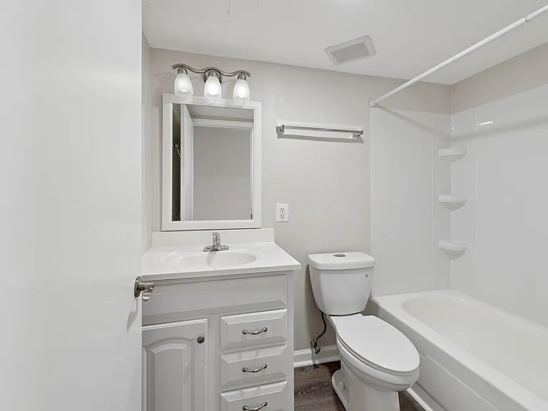 7 Silverwood Cir #3 — Photo 8