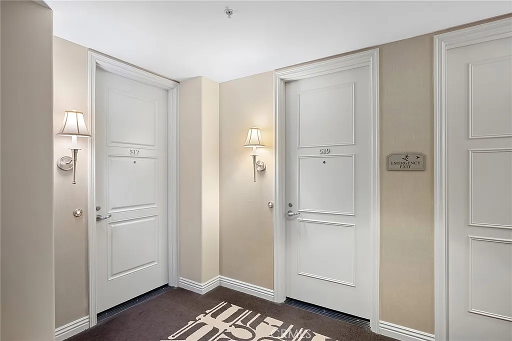 2 bed, 1710 sqft, $7,000 — Photo 4