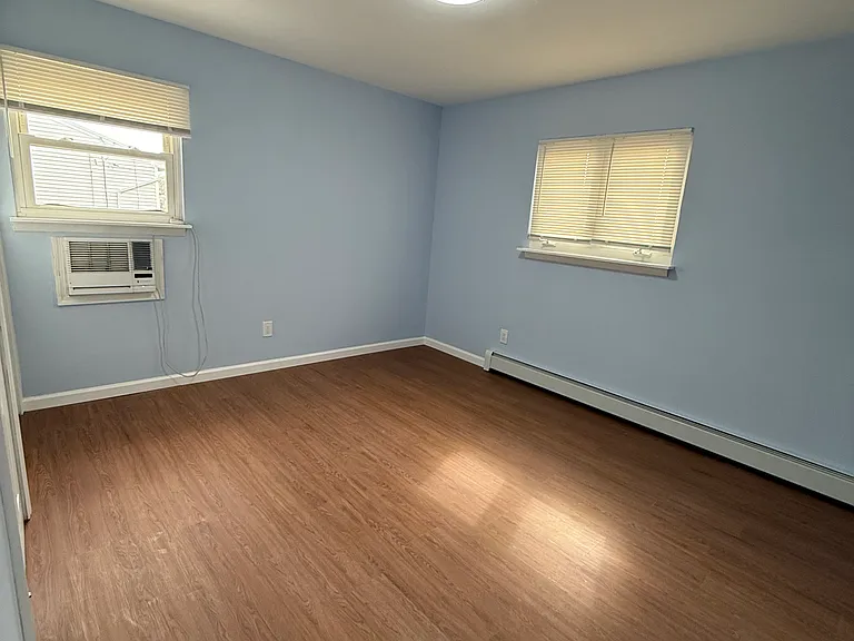 34 Jackson Ave — Photo 10