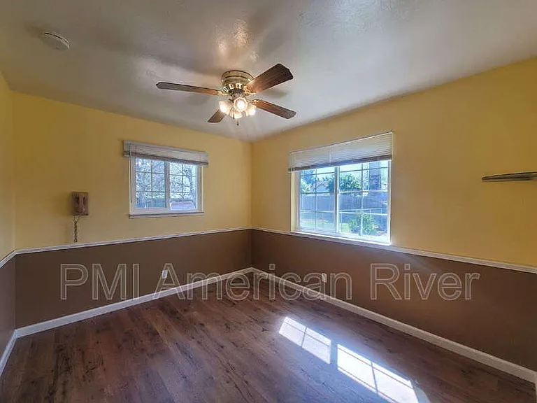 625 Elizabeth St — Photo 6