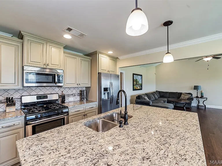 8115 Faith Ct — Photo 12