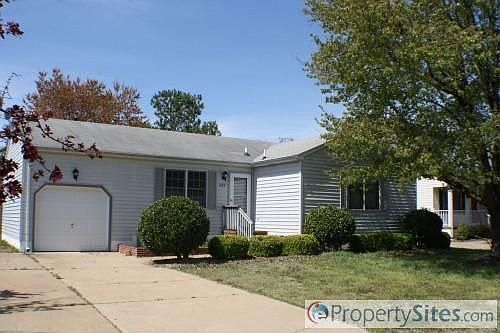 1st image of 225 Louise Dr