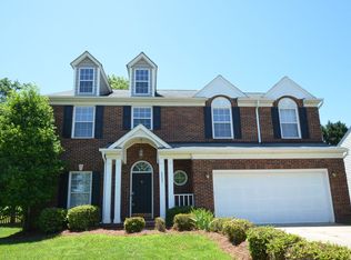 6807 Neuhoff Ln, Charlotte, NC 28269