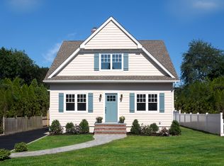 23 Liberty Ave, Rockville Centre, NY 11570