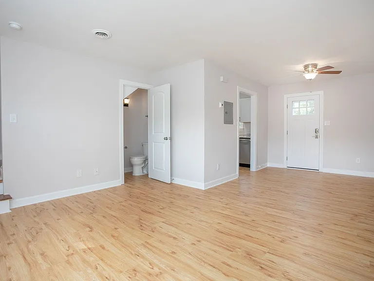 Elon Place — Photo 35