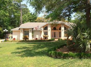 300 Lakeview Dr, Biloxi, MS 39531