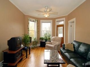 2016 W Addison St, Chicago, IL 60618