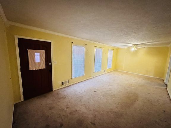 4th image of 2359 Valley Way