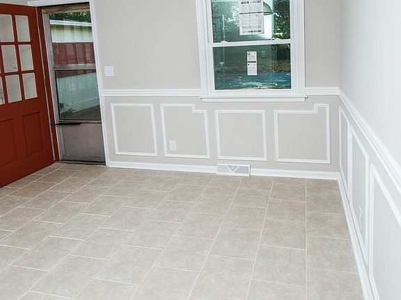5th image of 1405 Thames Dr