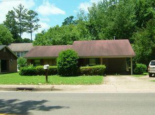 2211 7th St N, Columbus, MS 39705