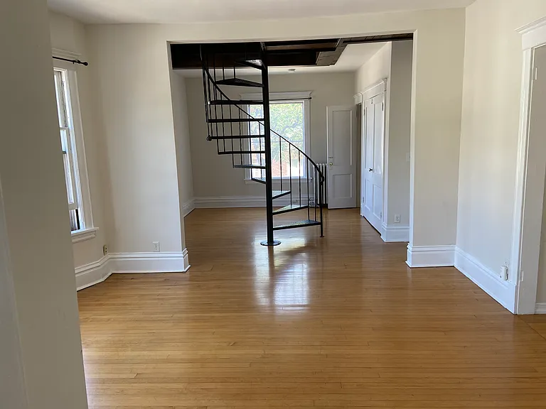 2400 Fremont Ave S #2 — Photo 2