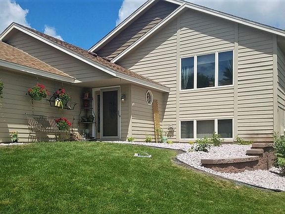 5th image of 612 Chicago Dr