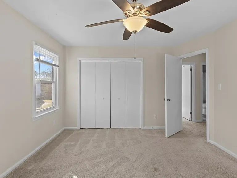 2428 Casey Ct — Photo 12