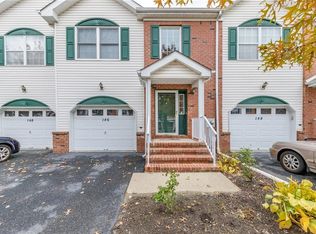 146 Heron Ct #9, Manalapan, NJ 07726