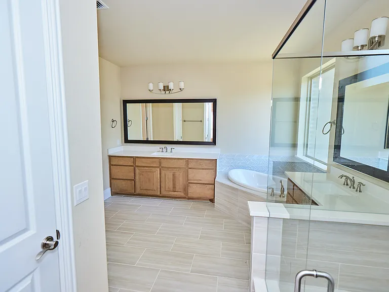 1460 Waterton Dr — Photo 10