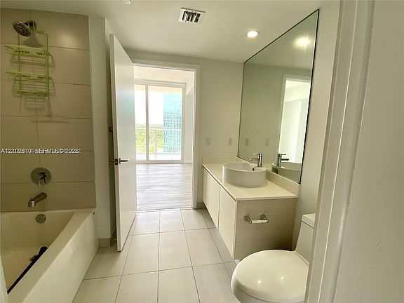 4th image of 4250 Biscayne Blvd APT 1404