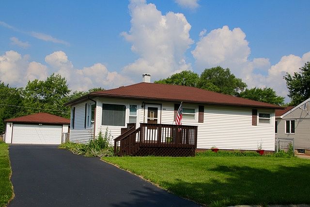 1st image of 16918 Forest View Dr