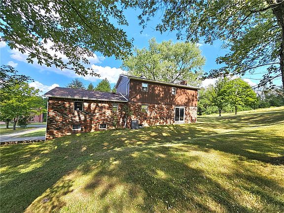 3rd image of 113 Upperwood Ln