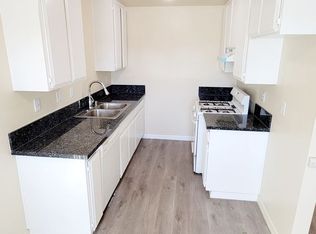 18421 Taloga Rd APT 4, Apple Valley, CA 92307