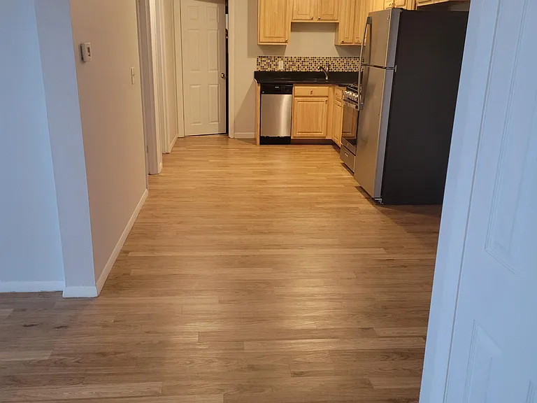 695 N Main St #7 — Photo 5