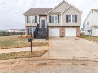 510 Timberwind Dr, Byron, GA 31008